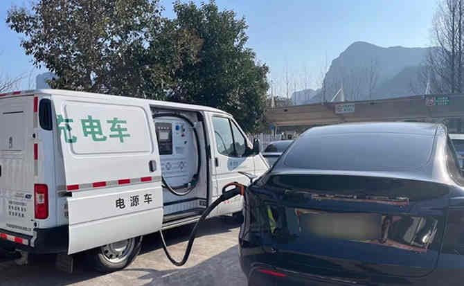 莲池区汽车搭电