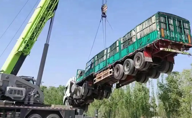 莲池区道路脱困救援案例